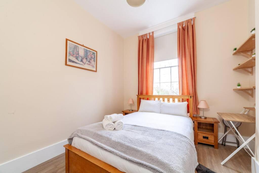לונדון Spacious & Central 3-Bed Flat By Popular Waterloo! מראה חיצוני תמונה